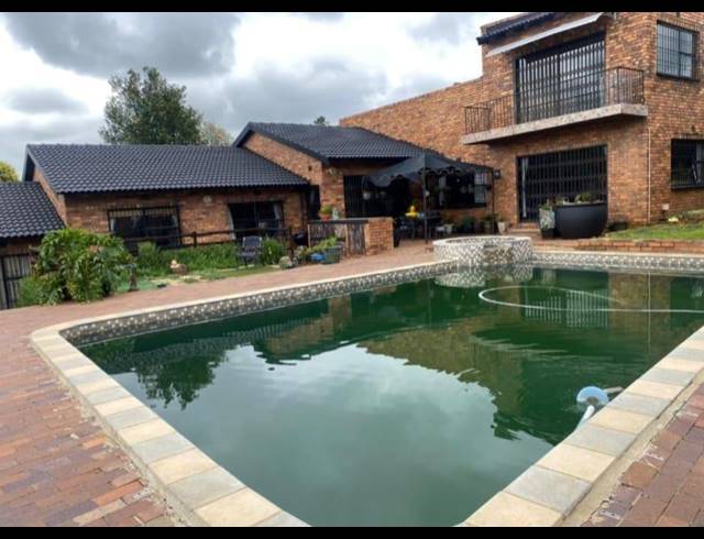 4 BEDROOM FREEHOLD FOR SALE IN GLENVISTA